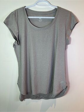 Reebok Women’s Large Grey Scoop Neck Performance Tee